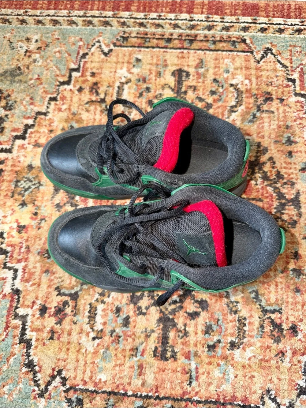 Jordan Kids Black, Green & Red Low-Top Sneakers